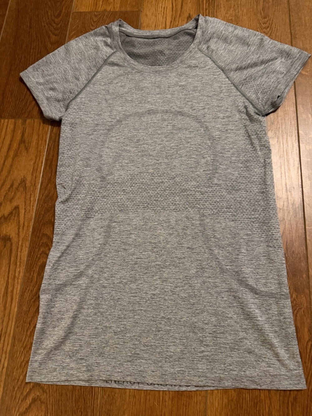 lululemon short sleeve swiftly grey size 6